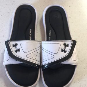 Under Armour slides size 9